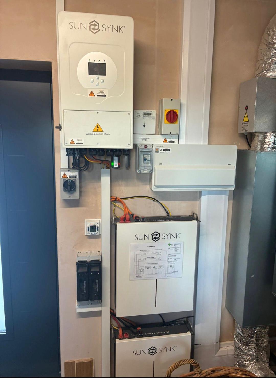 Hybrid solar PV inverter and battery storage installation